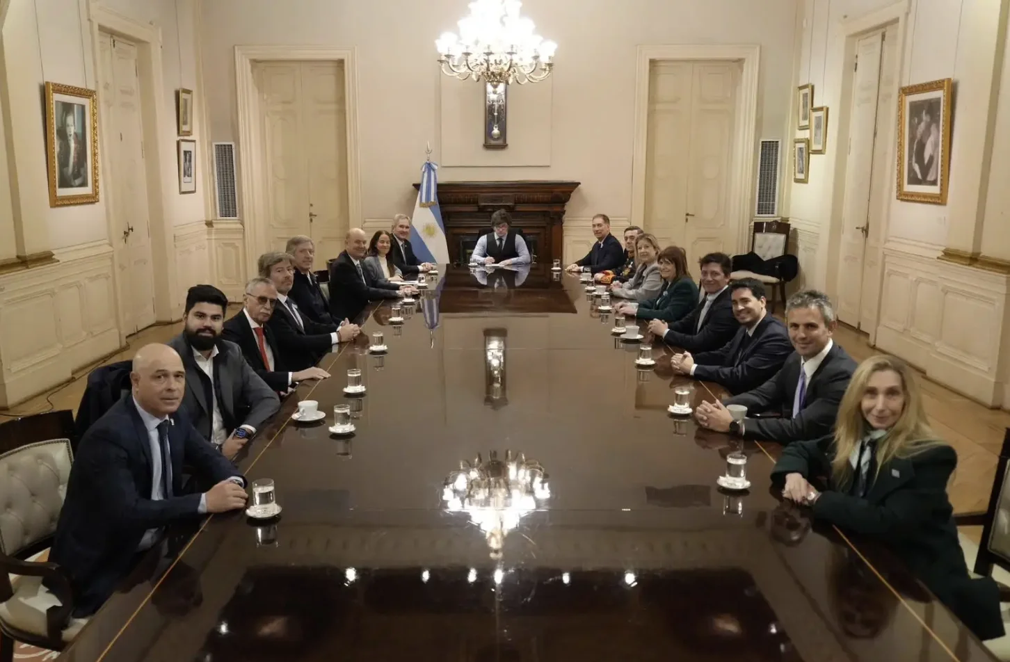 Javier Milei reunió al Gabinete y celebró triunfo de Bolsonaro