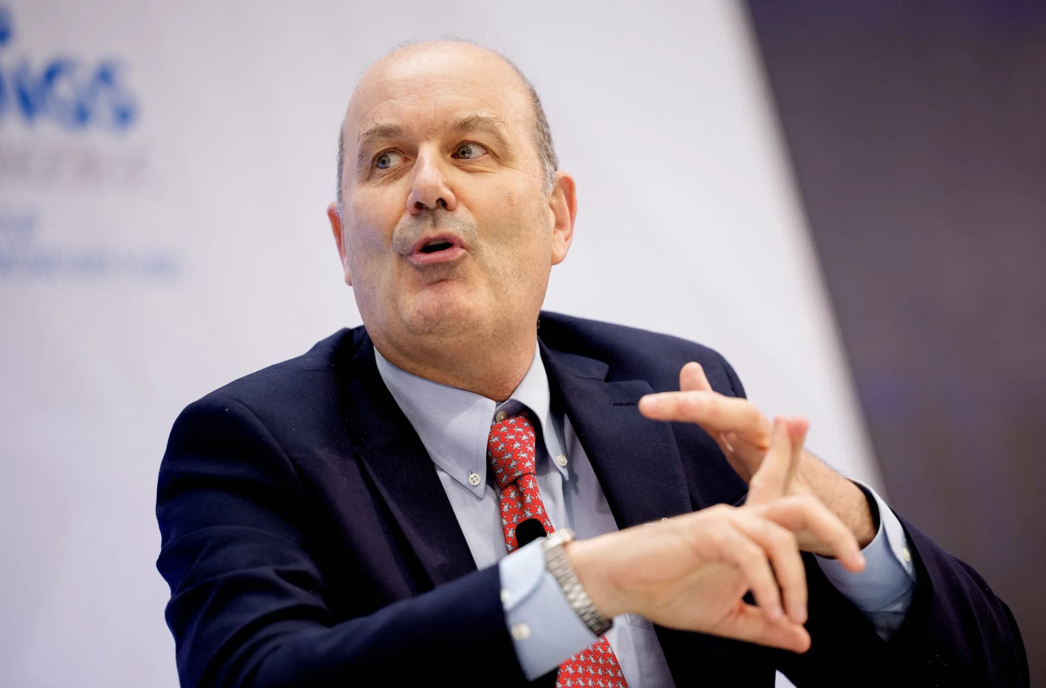 Sturzenegger anticipó nuevas desregulaciones para abrir la economía