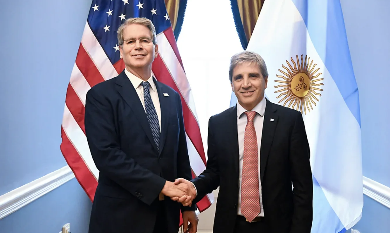 Caputo y el FMI: Argentina cumplirá las metas y tiene respaldo de EE. UU.