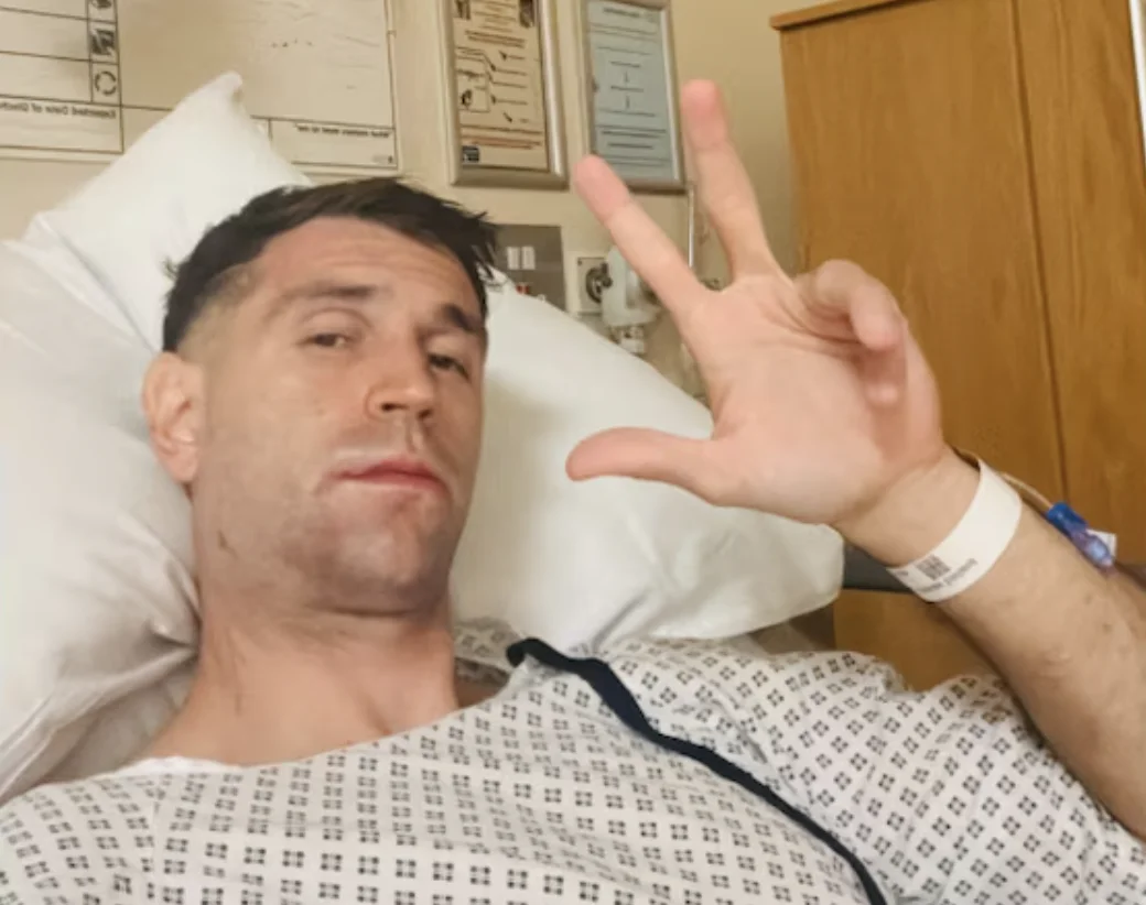 Dibu Martínez: cómo sigue tras la cirugía por fractura de mandíbula
