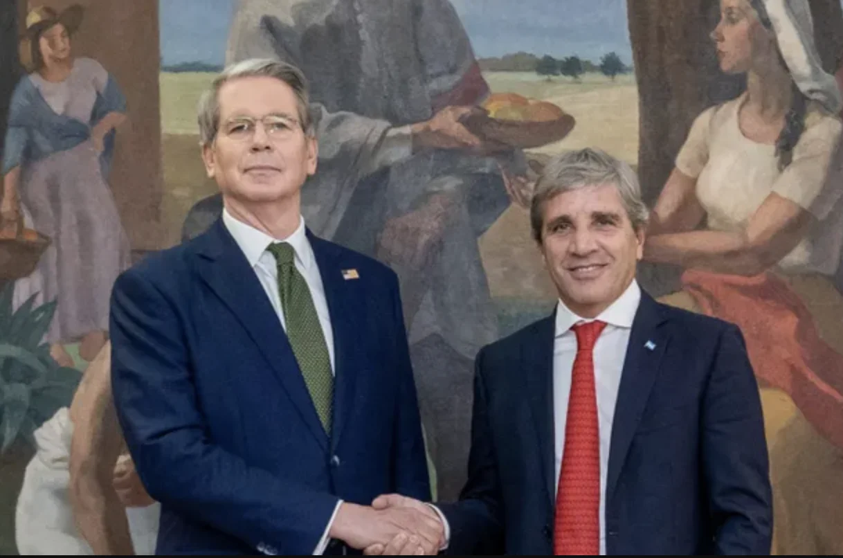 Caputo se reúne con Bessent en el G20: qué busca Argentina en EE.UU.