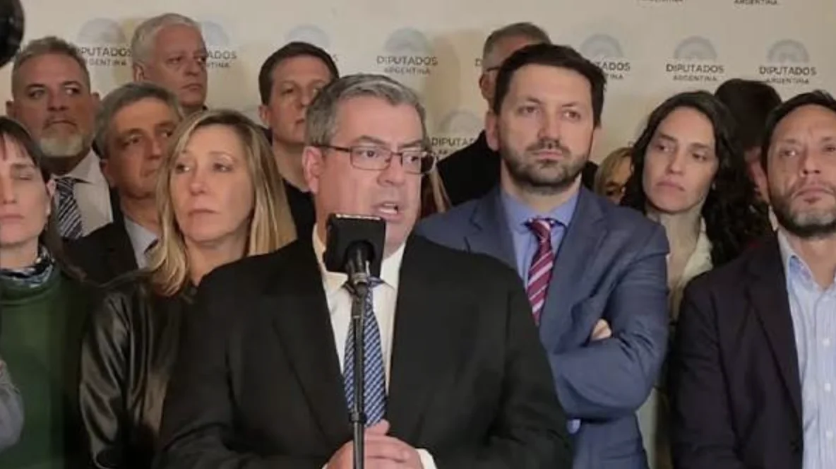 Sesión en Diputados por endeudamiento familiar y discapacidad: la oposición busca quórum y LLA se mueve para frenarlo