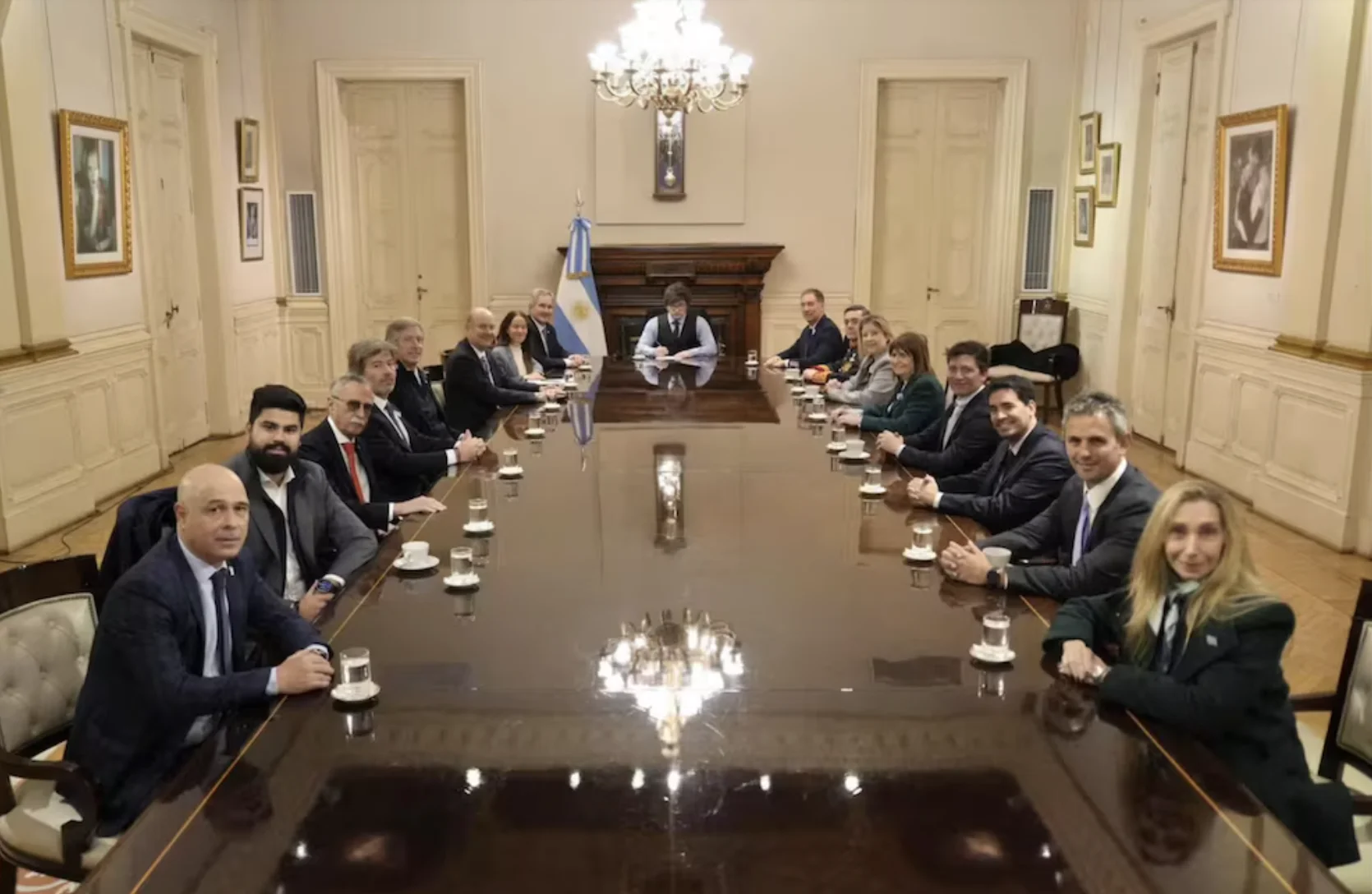 Milei reunió al Gabinete para definir la agenda de Malvinas, Presupuesto 2027 y reforma electoral
