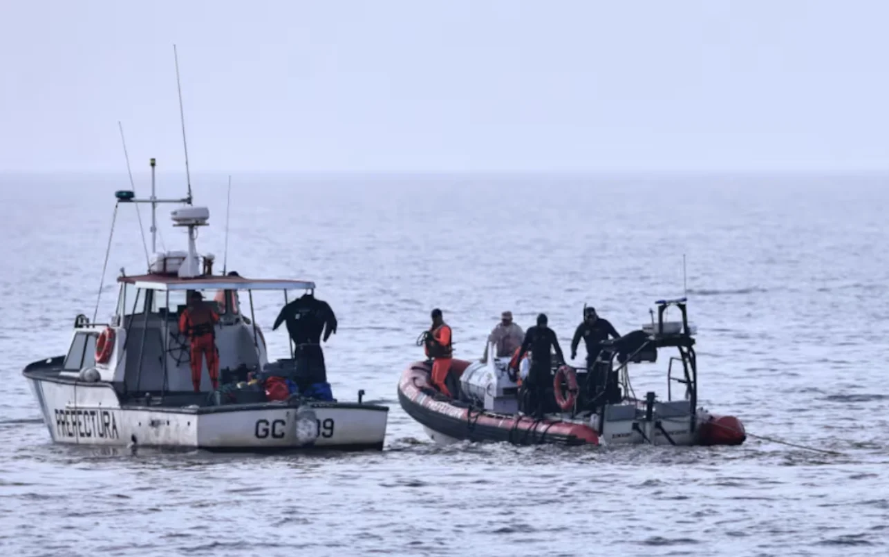 Buscan a dos kayakistas desaparecidos en el mar en Santa Teresita