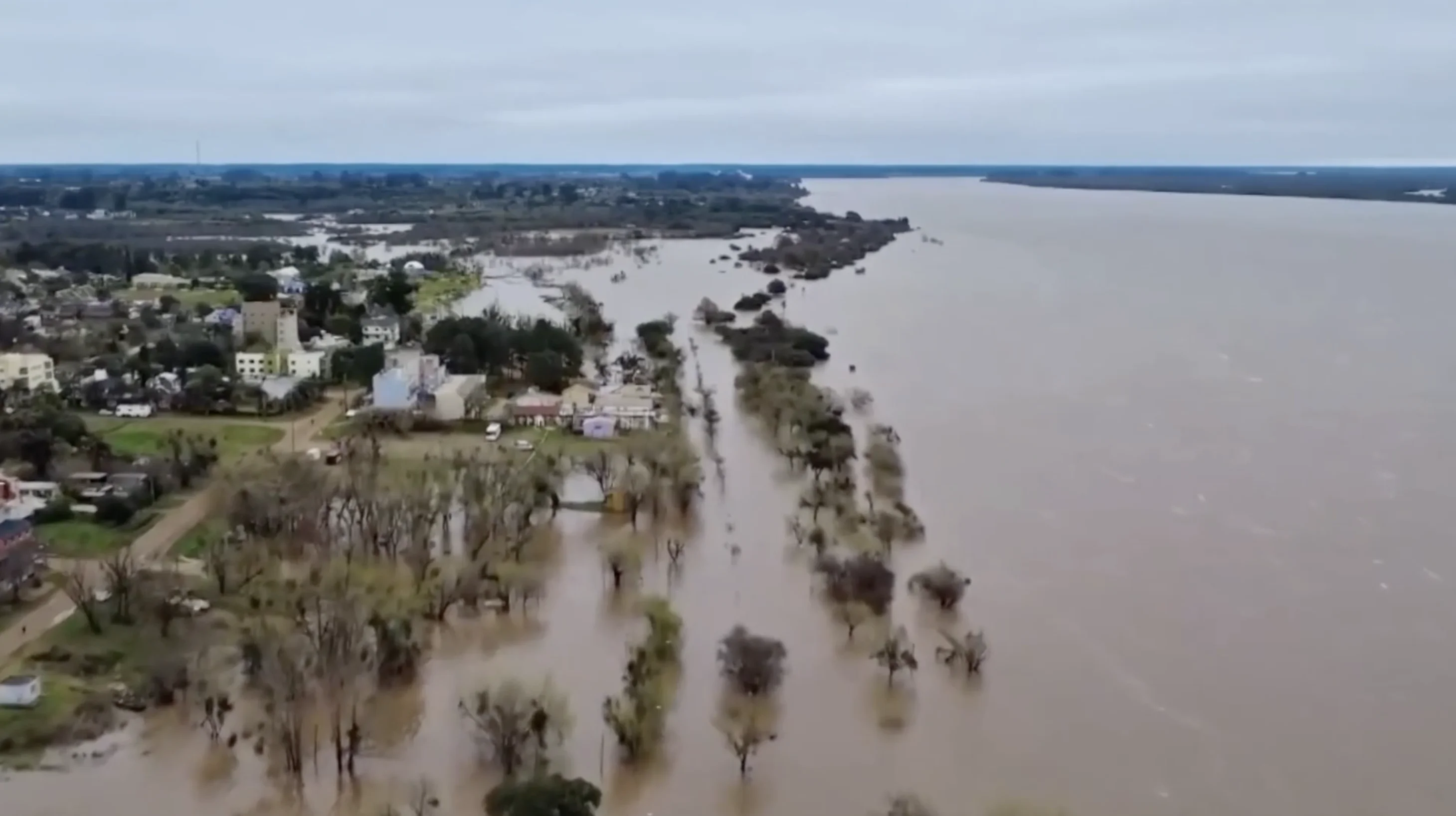 Fenómeno de El Niño: inundaciones en Corrientes y Entre Ríos dejan 400 afectados