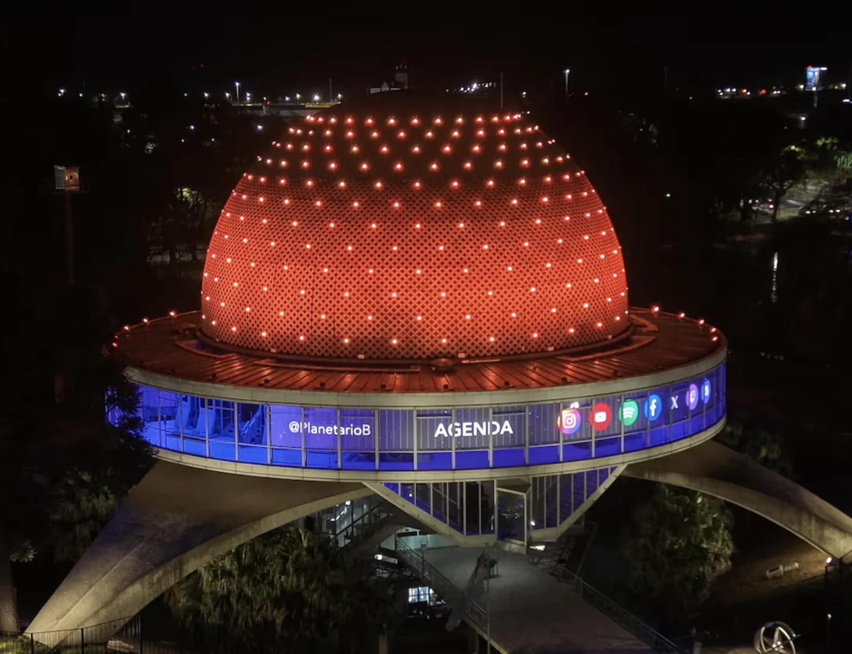 Donación de órganos: Buenos Aires iluminó sus monumentos de naranja