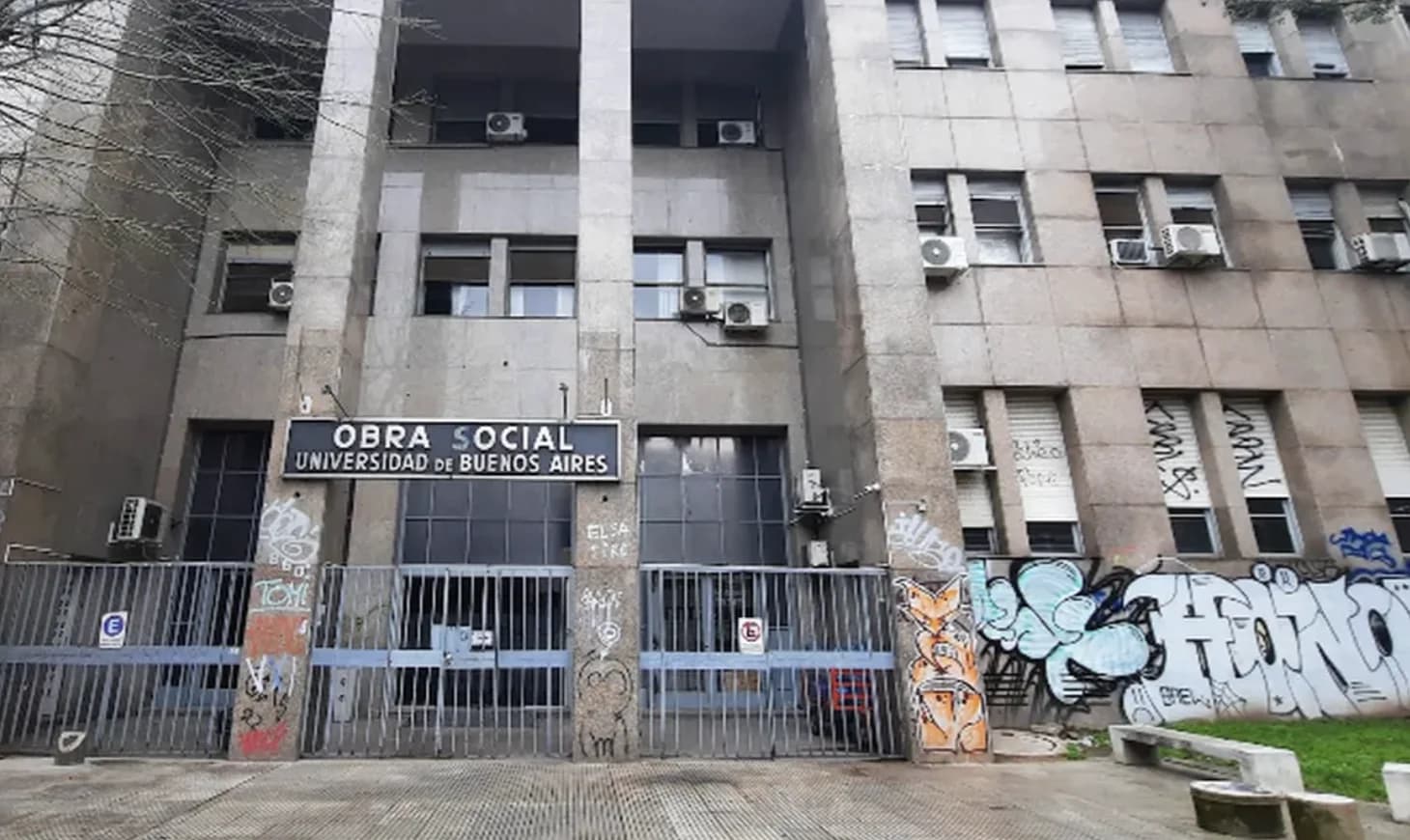 Tragedia en Recoleta: un joven de 22 años murió al caer desde el tercer piso